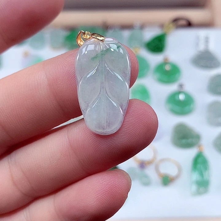 翡翠未镶嵌颈饰吊坠