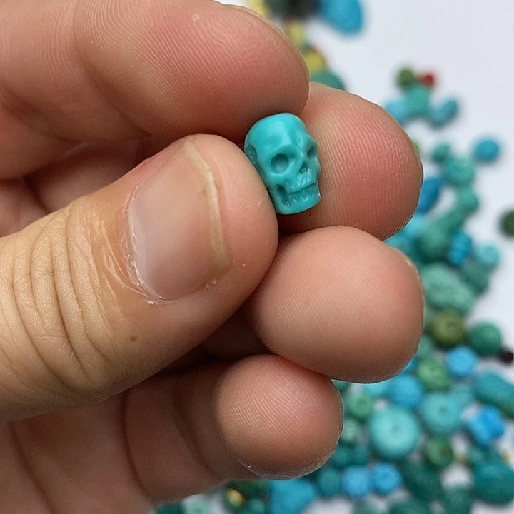 绿松石未镶嵌珠宝奇石