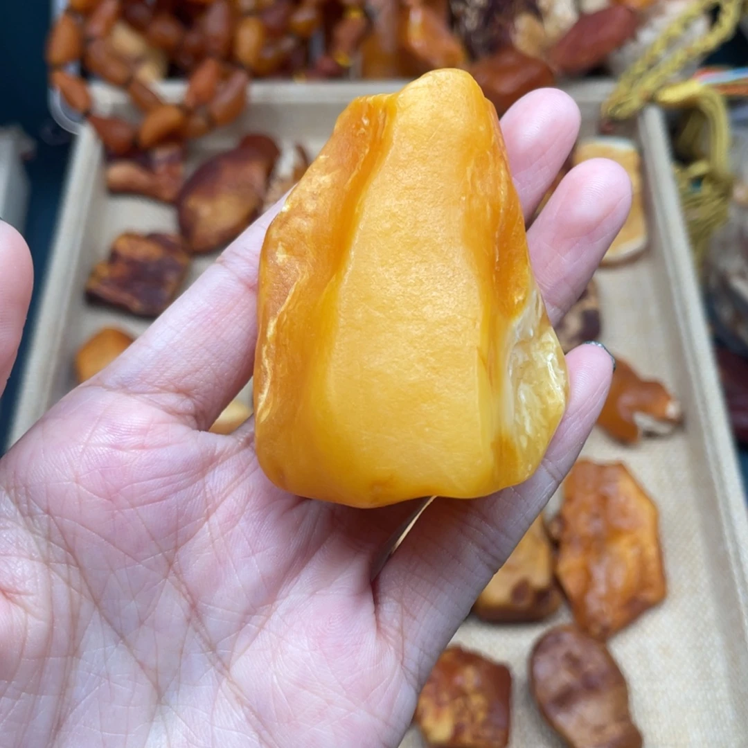 琥珀未镶嵌珠宝奇石