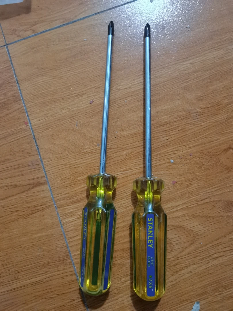 史丹利螺丝刀，总长250，十字一把，一字一把，2把一单