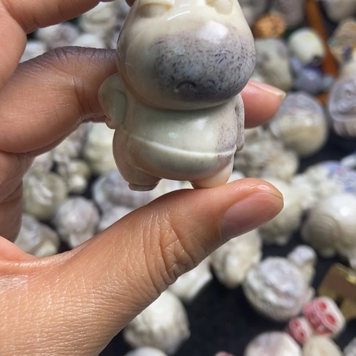 啷***啷配饰鹿角雕刻一个出