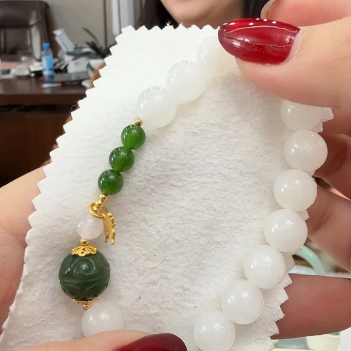和田玉未镶嵌手链设计款手串