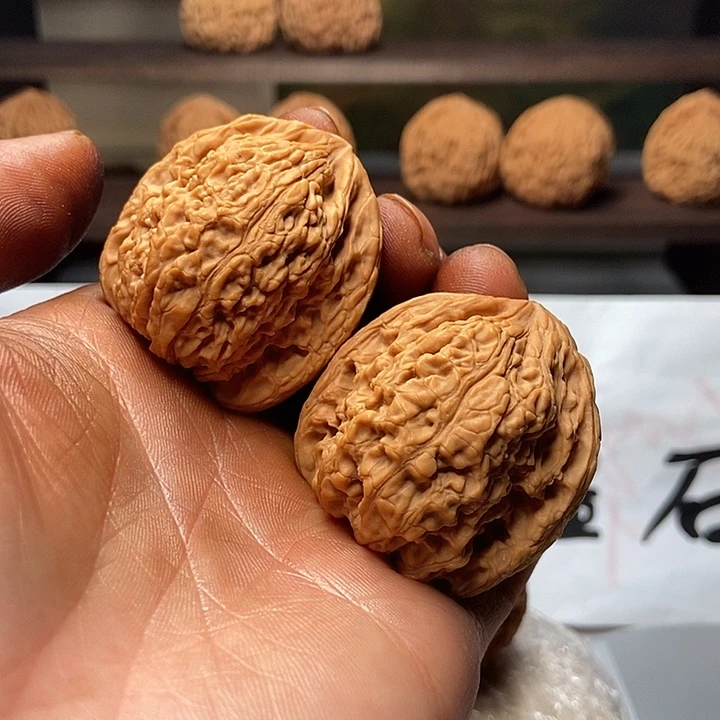 ****吊坠文玩核桃大肚子南疆石