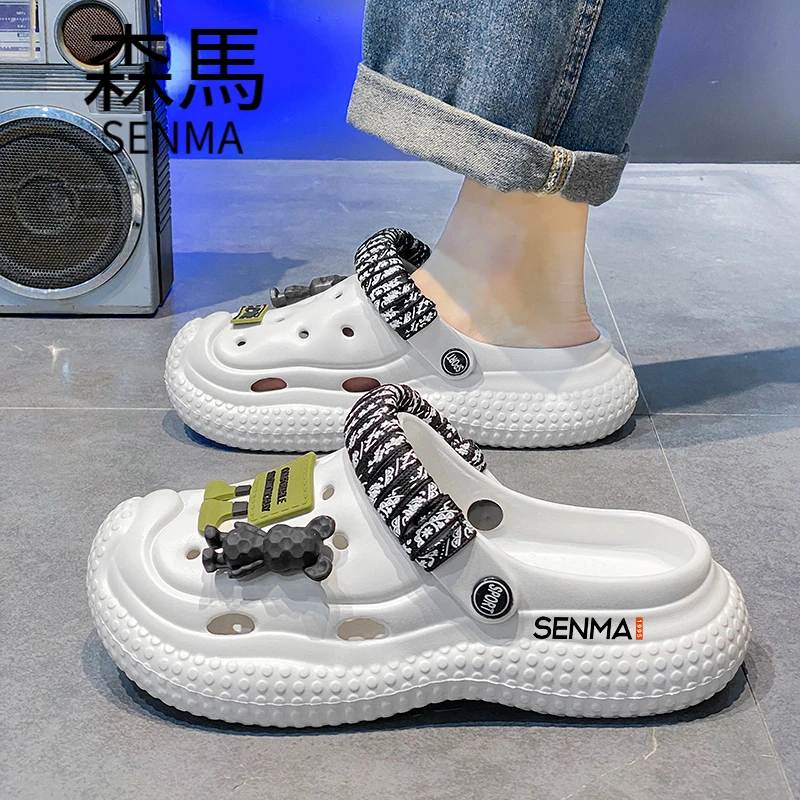 SENMA/洞洞鞋女秋季外穿防滑踩屎感厚底可爱卡通运动网红沙滩凉鞋