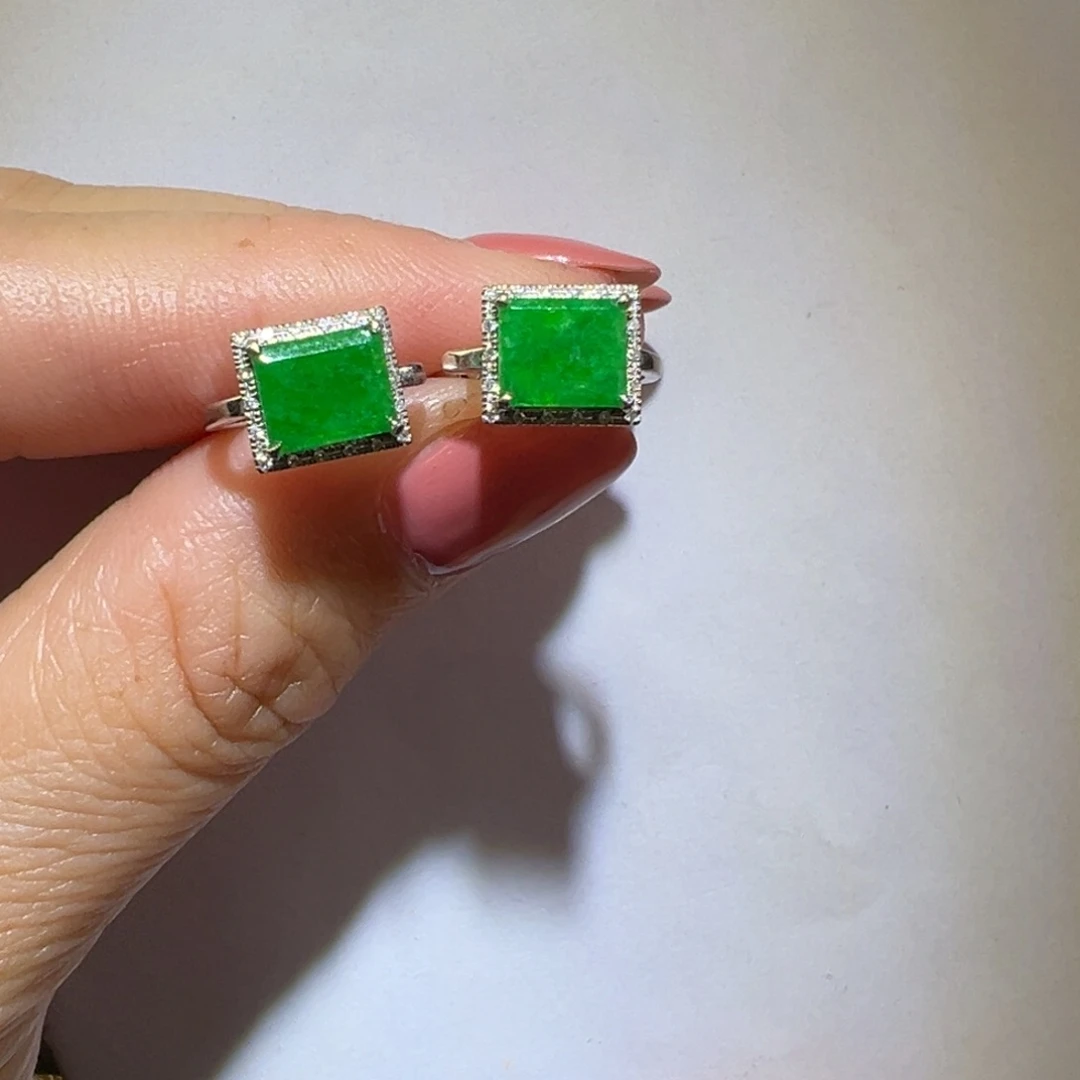 翡翠颈饰18K金镶嵌耳包