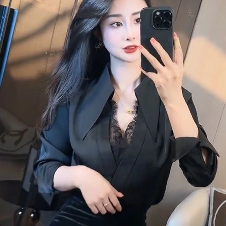 黑色气质蕾丝翻领2025拼接缎面设计新款修身气质长袖衬衫洋气上衣