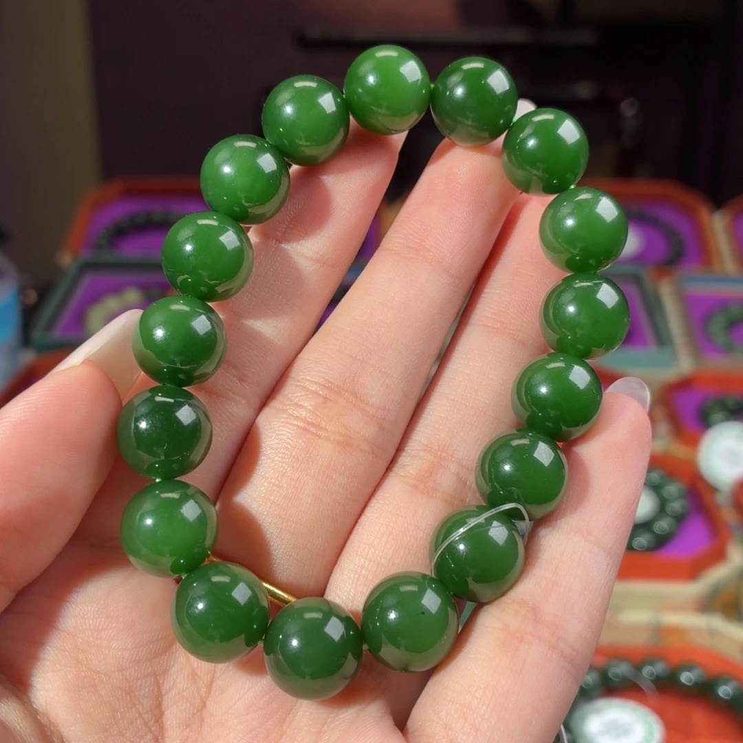 蓝***5和田玉（碧玉）未镶嵌手链