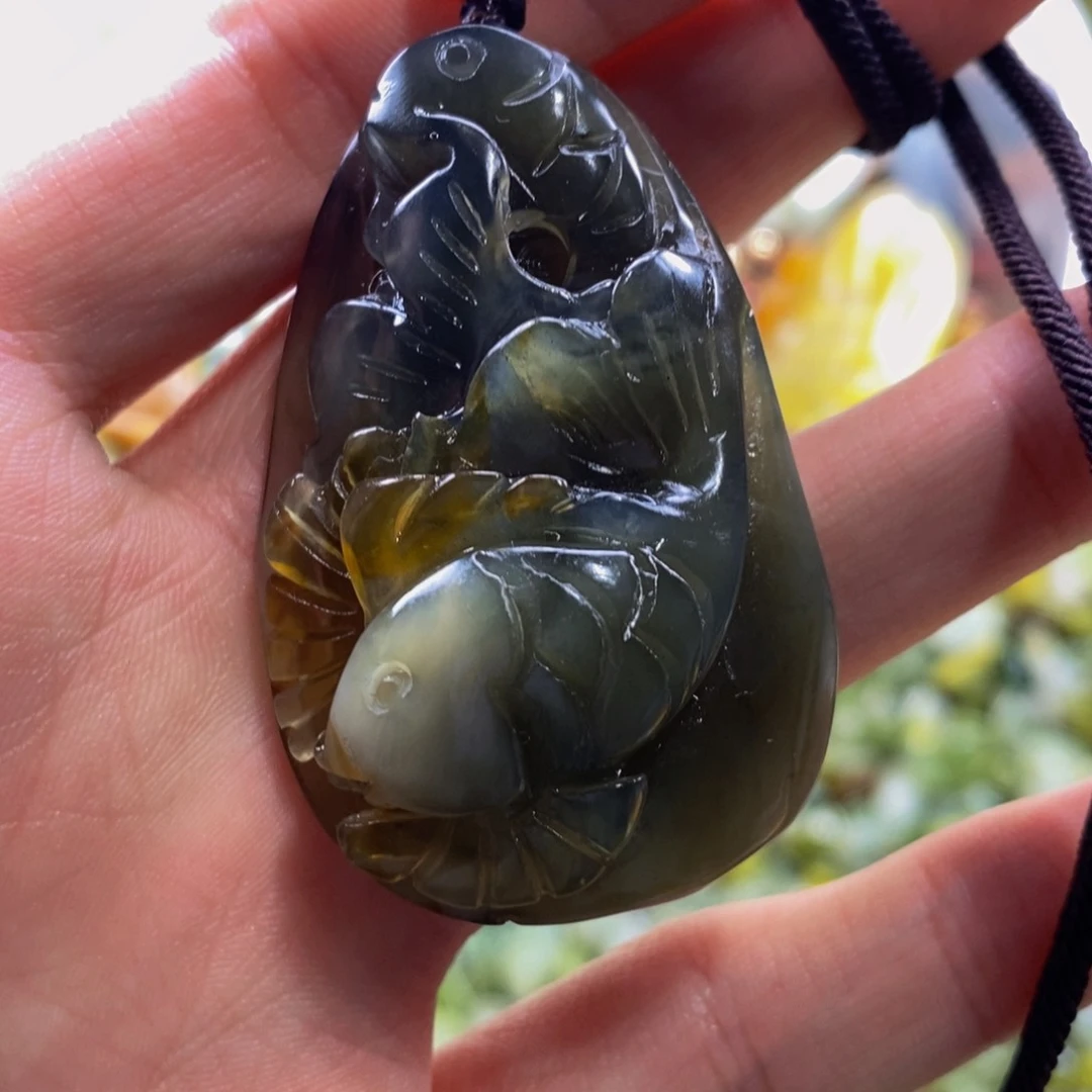 蛇纹石玉吊坠未镶嵌