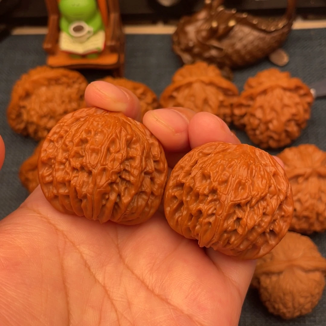 把件文玩核桃40山地磨红皮全品