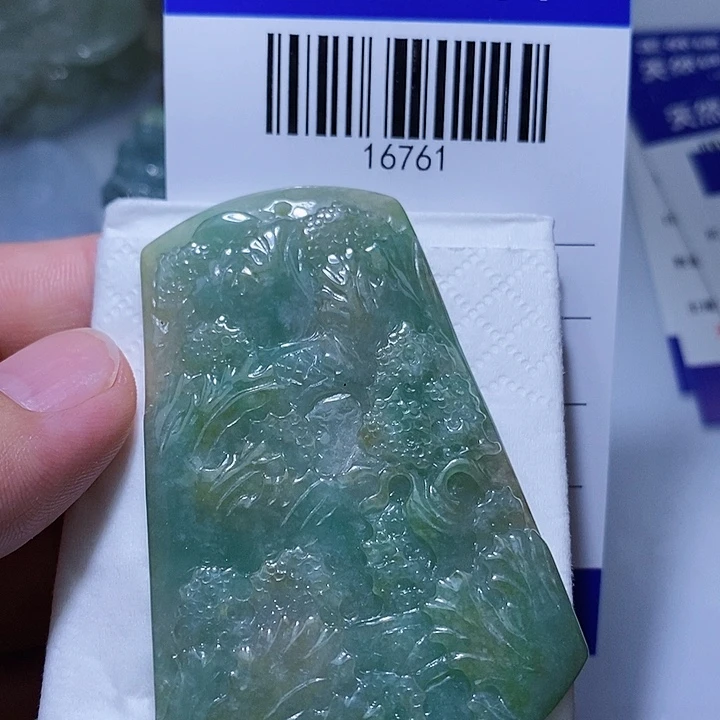 颈饰未镶嵌翡翠天光墟翡翠市场现金代购