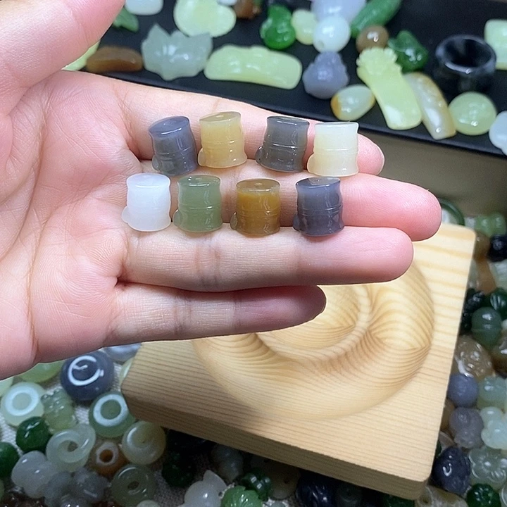 未镶嵌和田玉挂件98一个多样性发其一