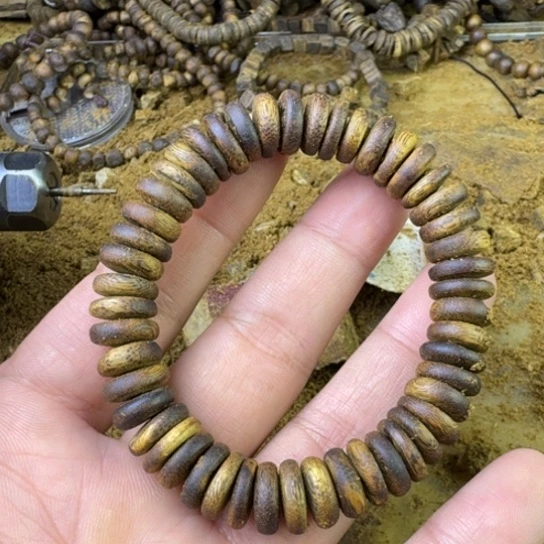 沉香沉香碎屑11mm算盘珠：克重11+