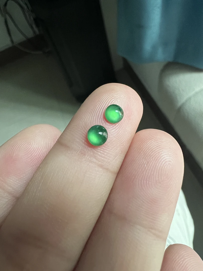 天然A货翡翠蛋面，危地马拉产，多样性发货