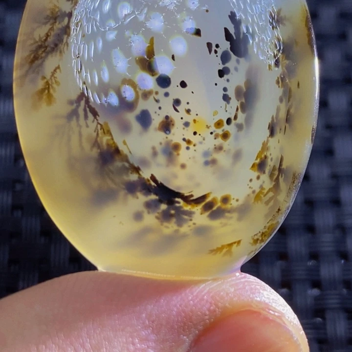 彭***年玛瑙/玉髓颈饰未镶嵌