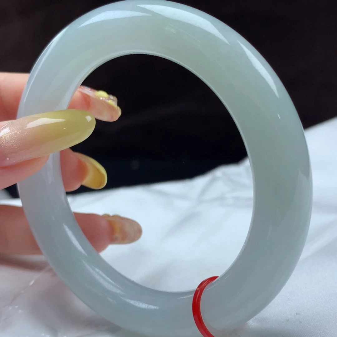 翡翠手镯（圆镯）未镶嵌70030，