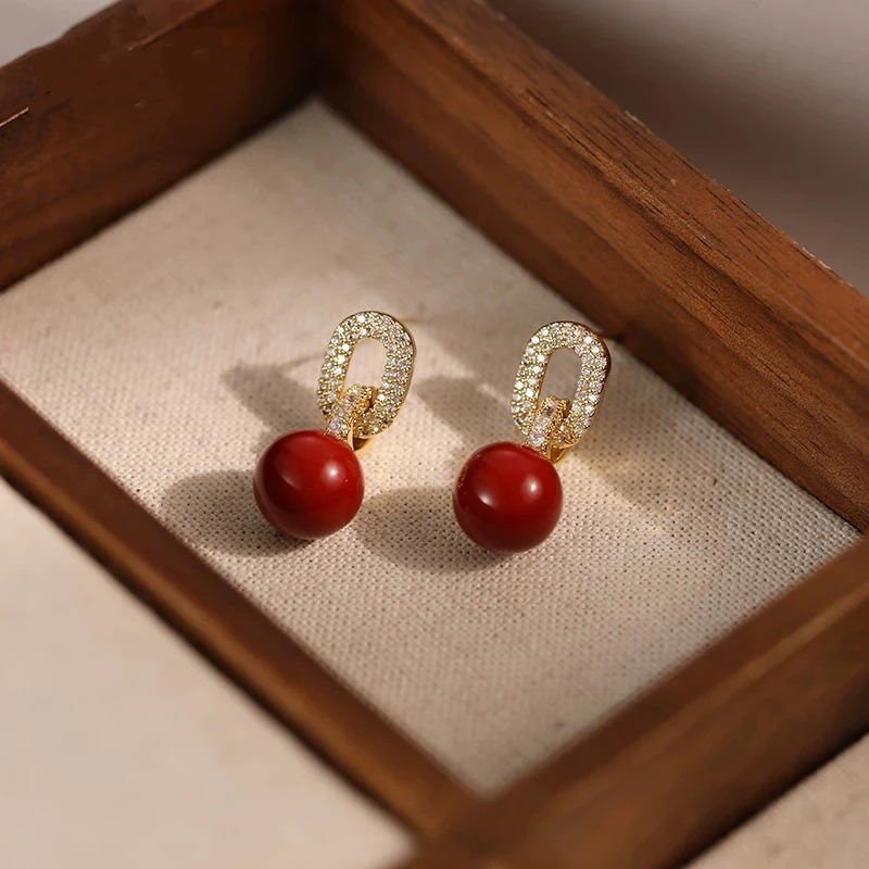 铜合金耳饰 环环相扣新款无耳洞耳夹镶锆石气质显白轻奢高级小众