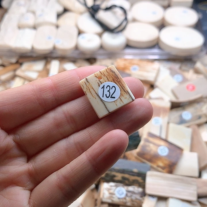 泥塑不打孔联系客服