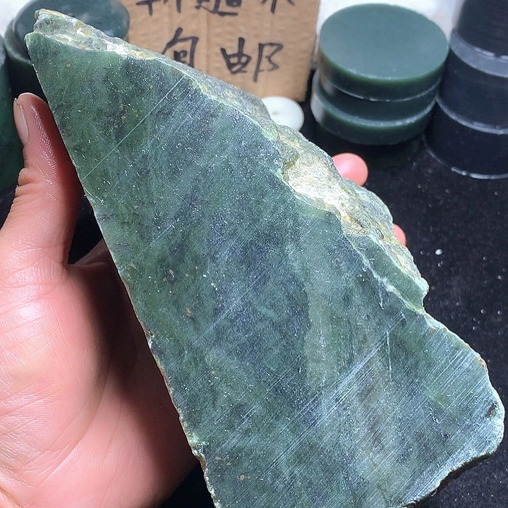 和田玉（糖玉）未镶嵌珠宝奇石