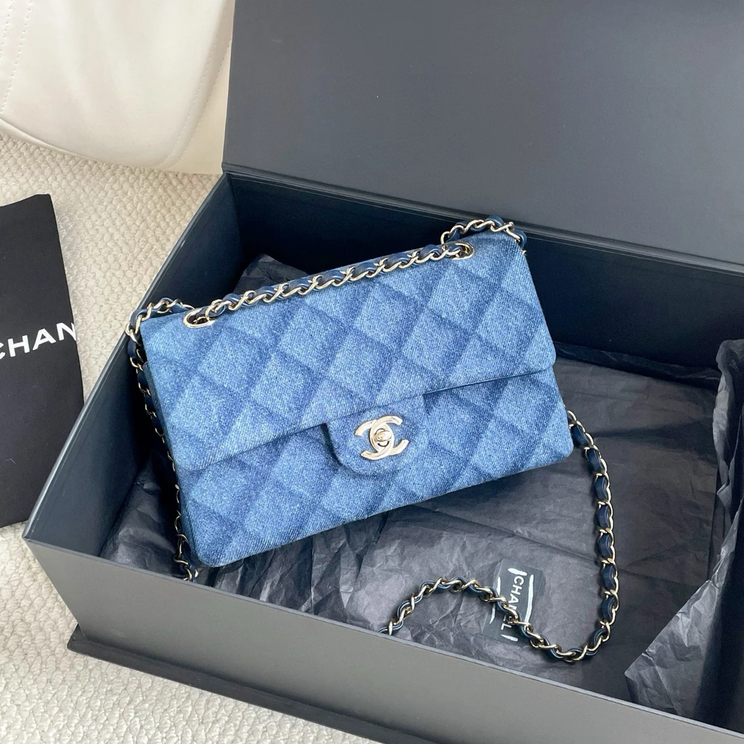 99新 Chanel/香奈儿 cf牛仔丹宁小号尘袋盒子工价65000 JM11-1119
