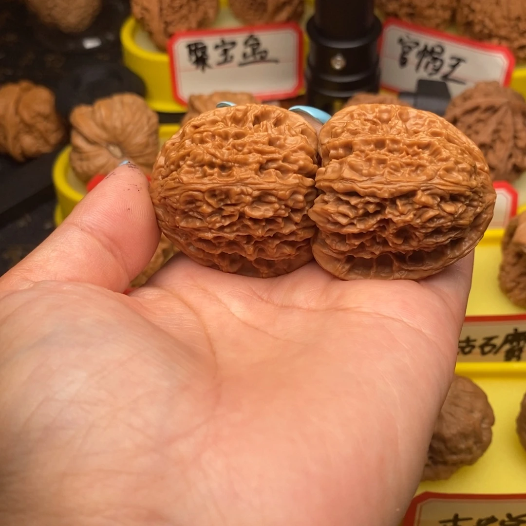 灼***然菩提籽类三角疆疆