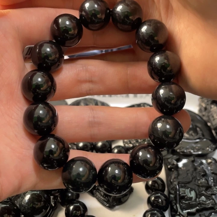 翡翠未镶嵌吊坠(不含链)卡16左右