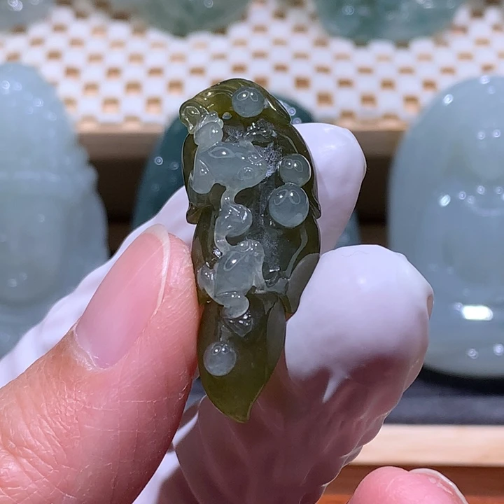 翡翠未镶嵌颈饰炸/特色青蛙