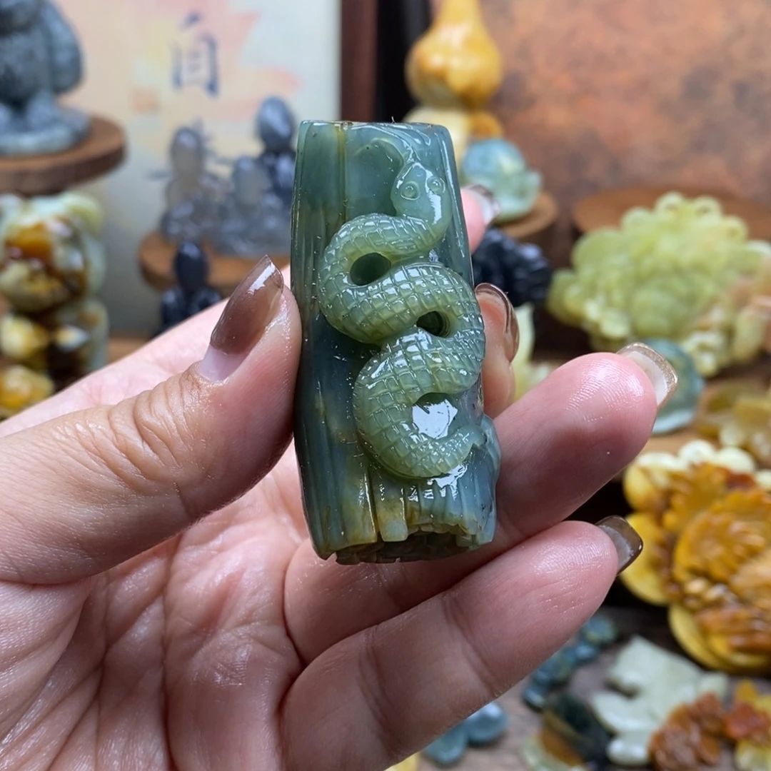 蛇纹石玉未镶嵌吊坠(赠链)