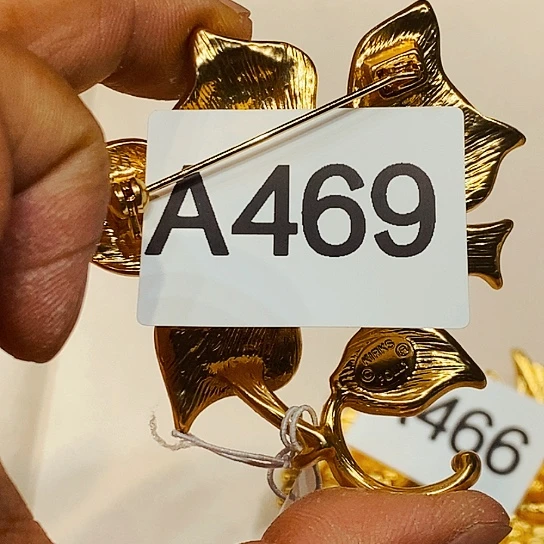 聚鑫中古瓷器杂项如图所示