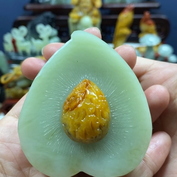 未镶嵌蛇纹石玉珠宝奇石