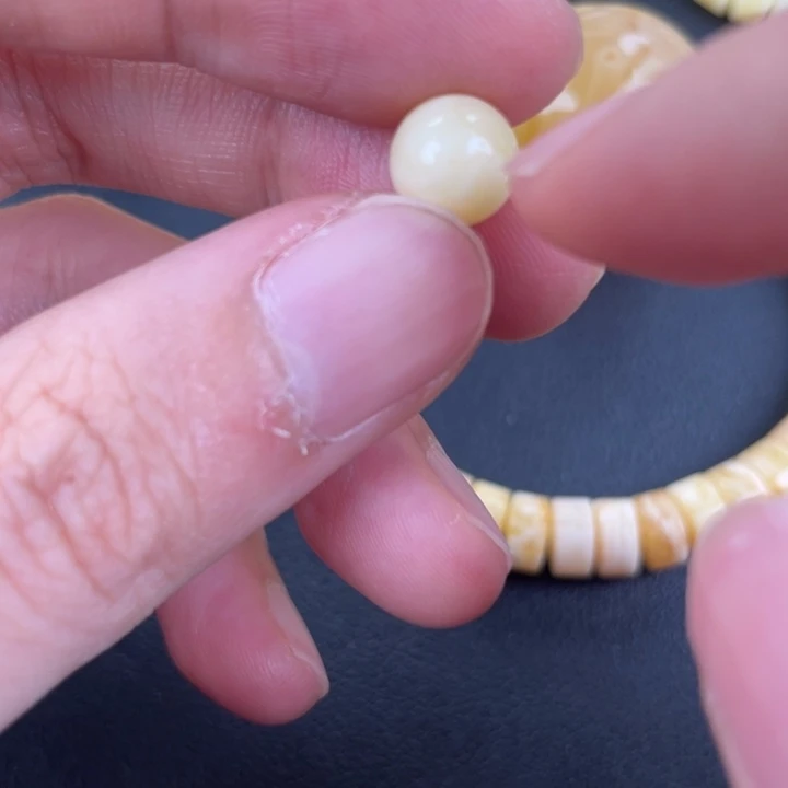 琥珀裸石未镶嵌天然44