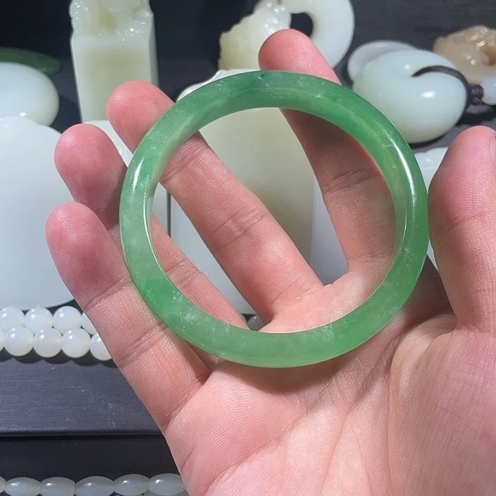 是***啊吊坠(不含链)未镶嵌和田玉