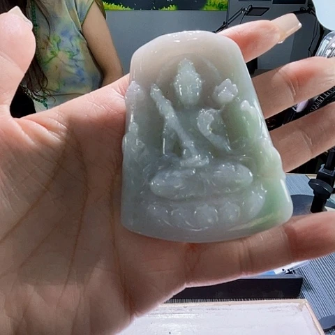 颈饰未镶嵌翡翠一个