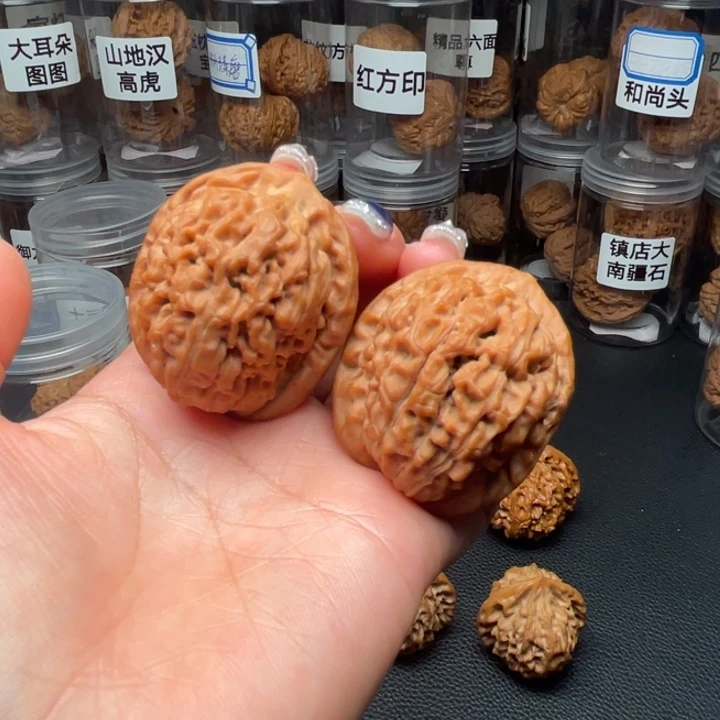 文玩核桃吊坠莲花38