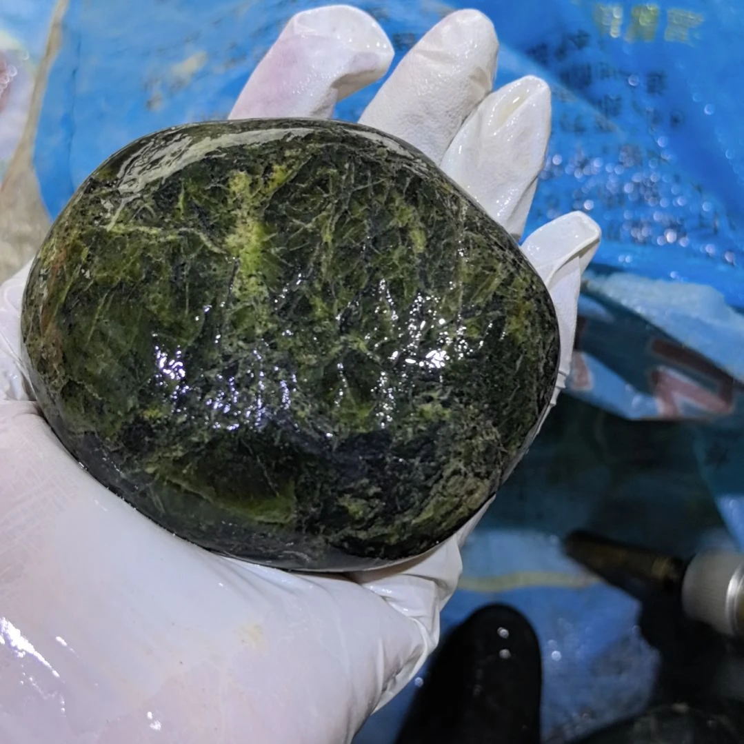 轻***舟木藏玉药王石原石一个