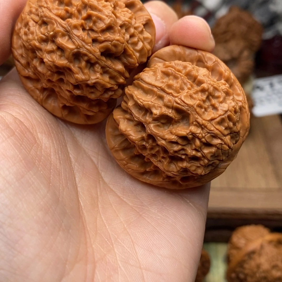 文玩核桃把件406号40.5血麒麟