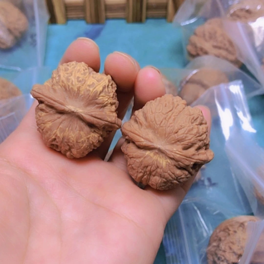 【闪购商品】摆件核桃36血麒麟有黄