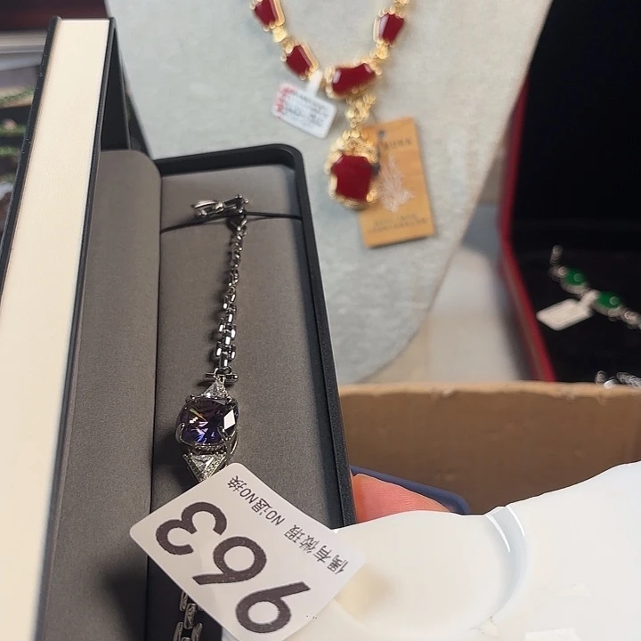 1111111。           南**北