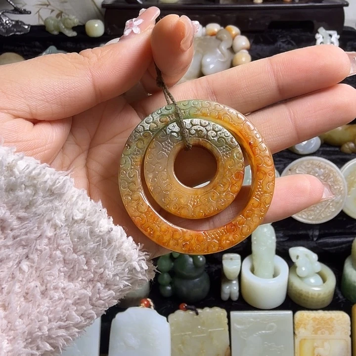 和田玉（糖玉）未镶嵌颈饰