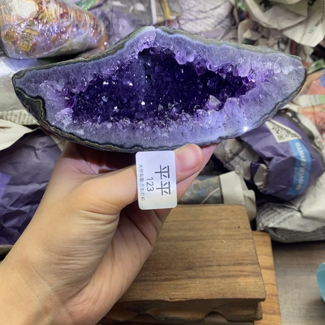 紫晶未镶嵌大型摆件（非配饰）