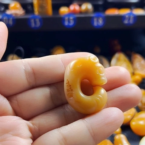 田黄石一****）银裹金田黄石