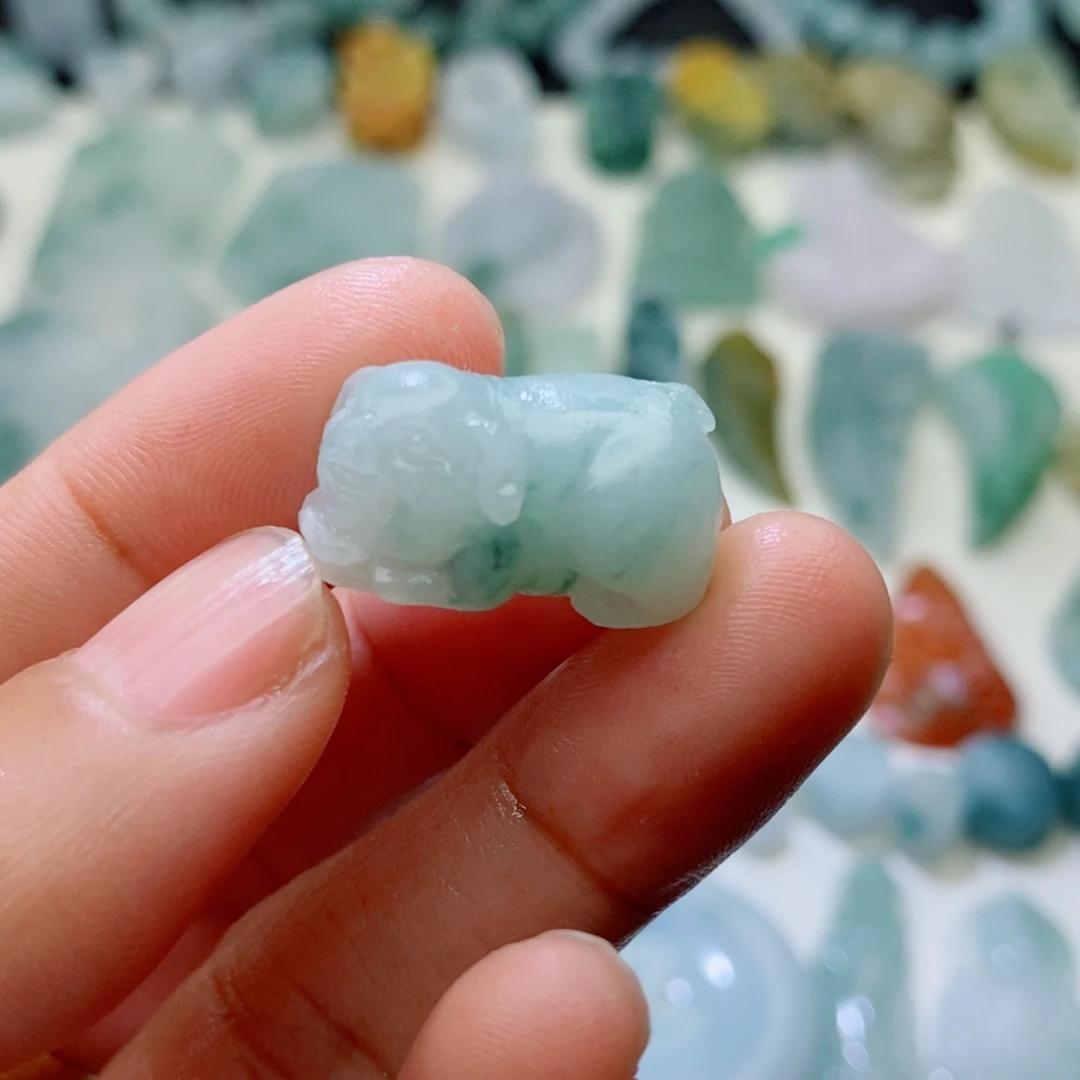 定制翡翠未镶嵌毛货抛光