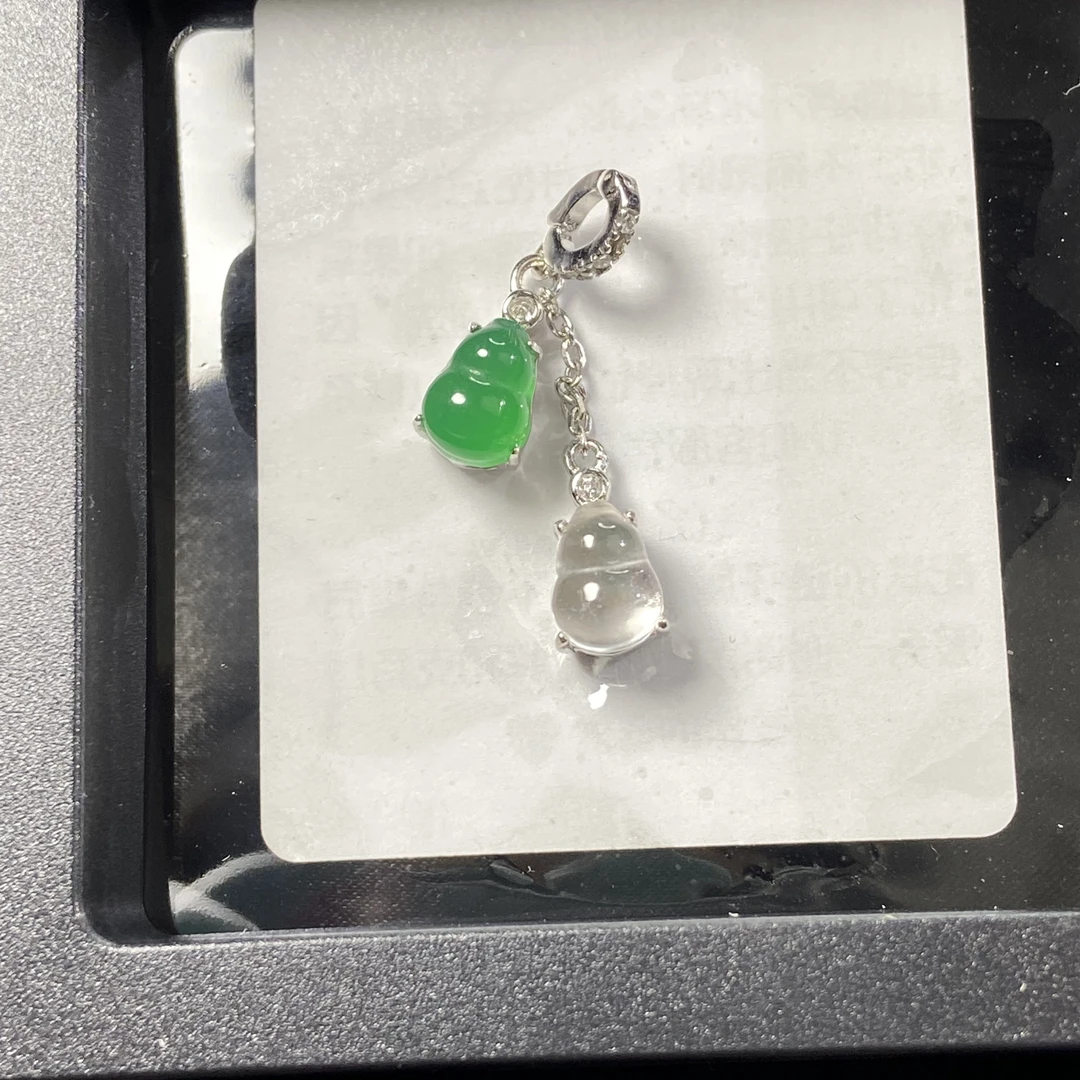 时尚百搭玉髓镶嵌s925银精美万能扣滴流女款葫芦吊坠多样性发其一