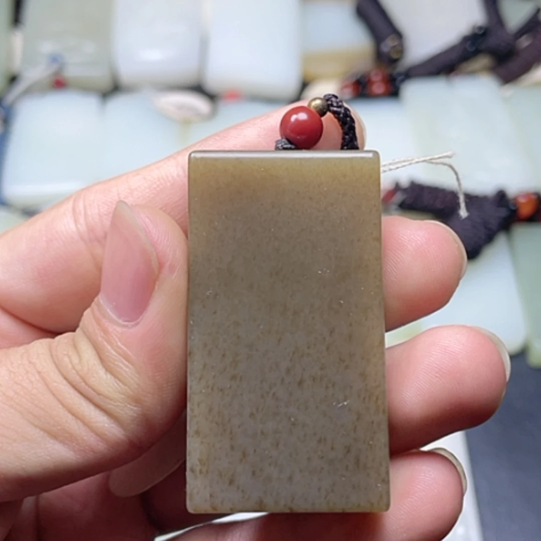 【闪购商品】颈饰未镶嵌和田玉