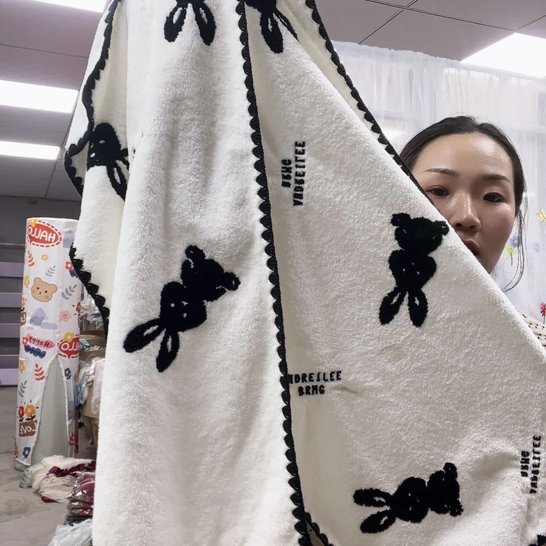 雪尼尔啦咯啦咯啦咯啦咯啦