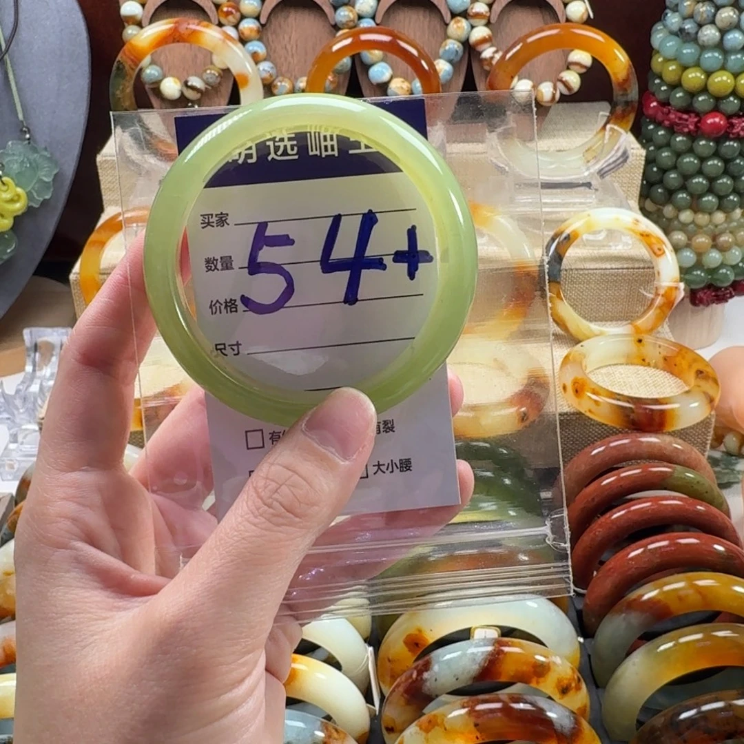 蛇纹石玉未镶嵌手镯8