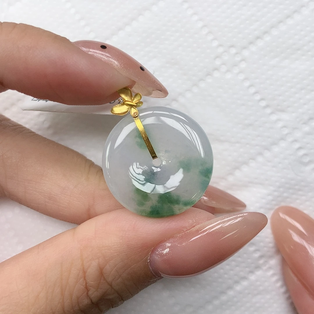 颈饰18K金镶嵌翡翠