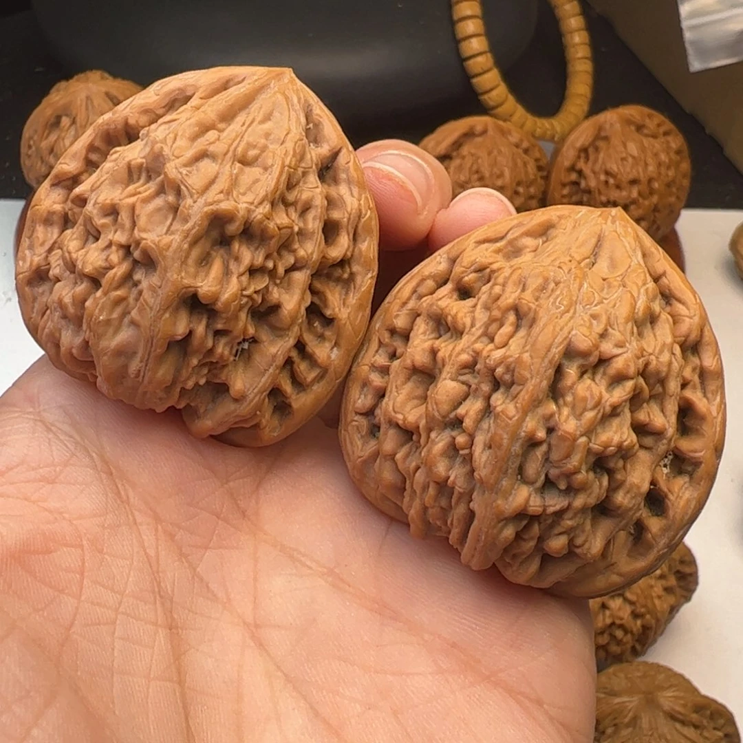 文玩核桃吊坠41虎头王