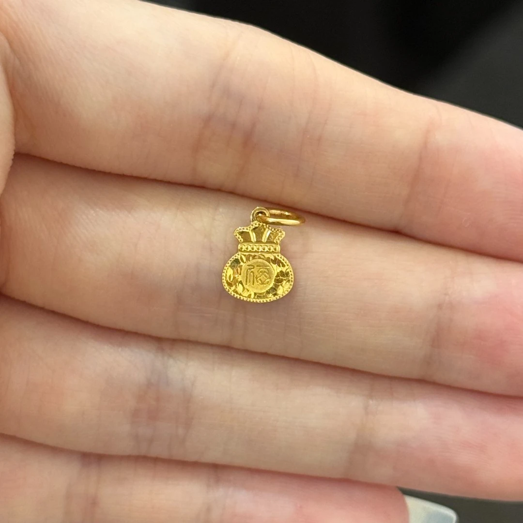 鱼鳞福袋滴溜吊坠 足金999