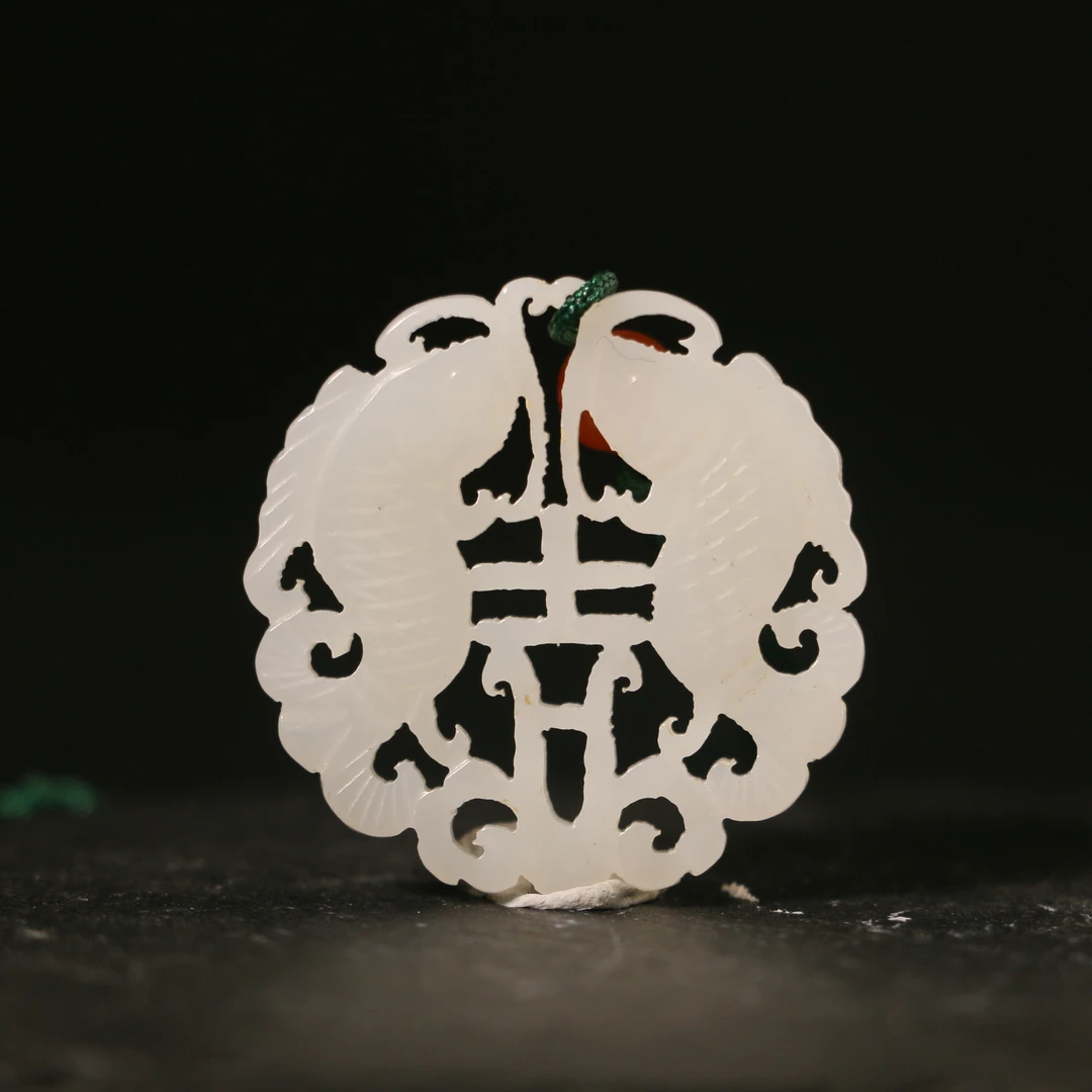 4TBF21-05   清   和田玉年年有鱼镂空佩