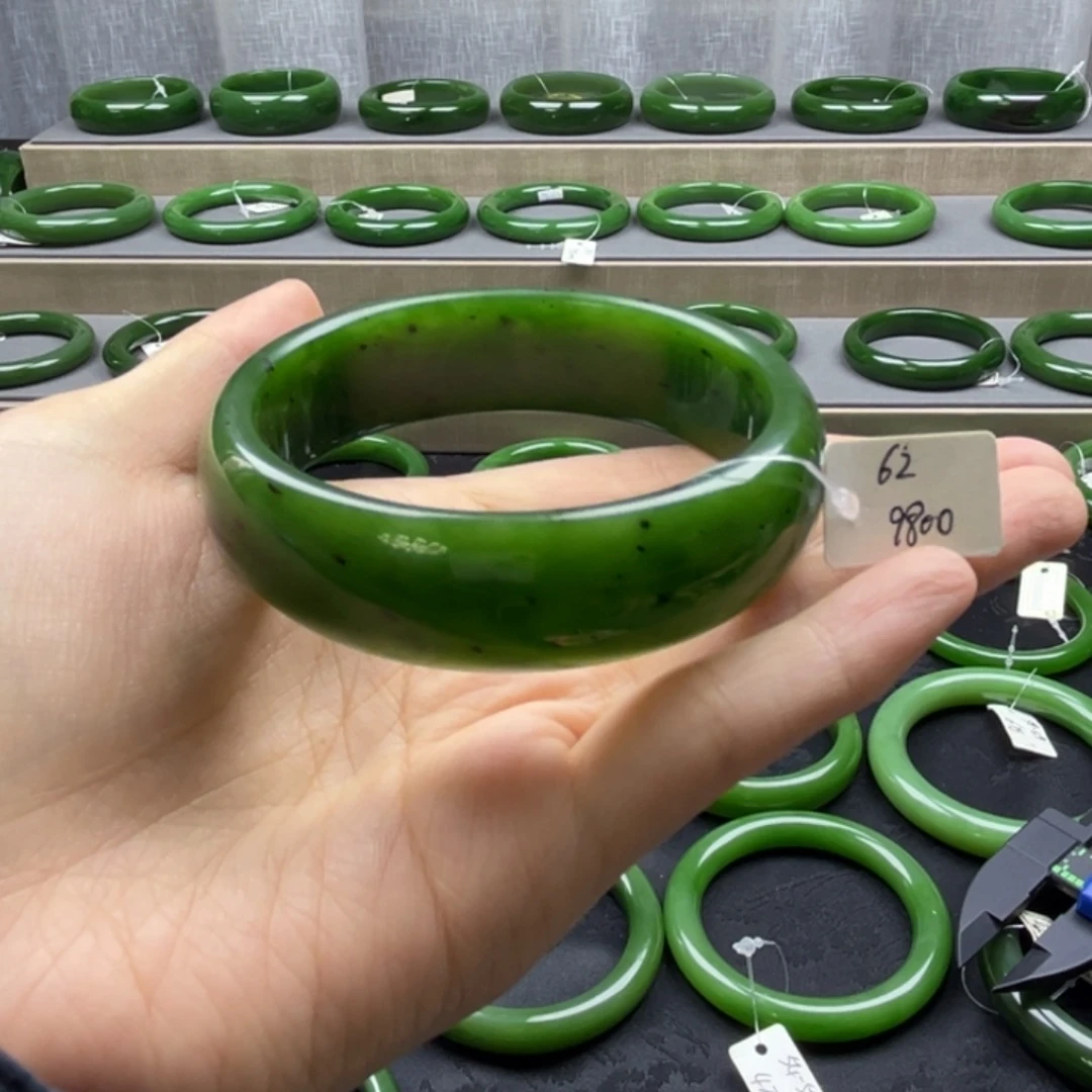 和田玉未镶嵌手镯碧玉老俄七红皮老料宽胎6263